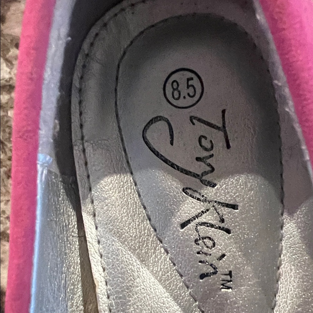 Tony Klen Pink Suede Flats with Floral Accent Size 8.5 - Picture 6 of 7